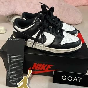 Nike dunk low retro white and black